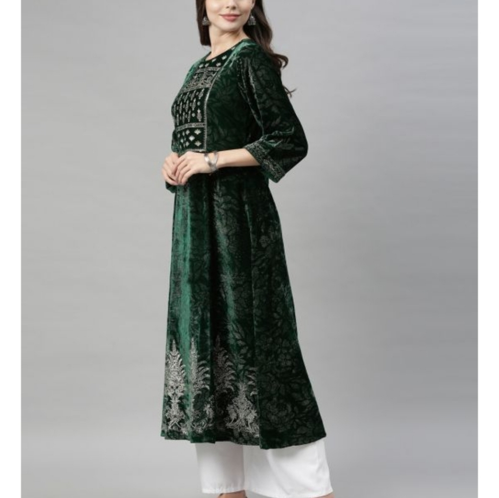 Green Zari Velvet Flared Kurta - Picture 4 of 7